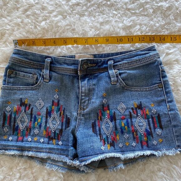 Roxy Cutoff Denim Low Rise Jeans Shorts Embroidered Medium Wash - Picture 7 of 9